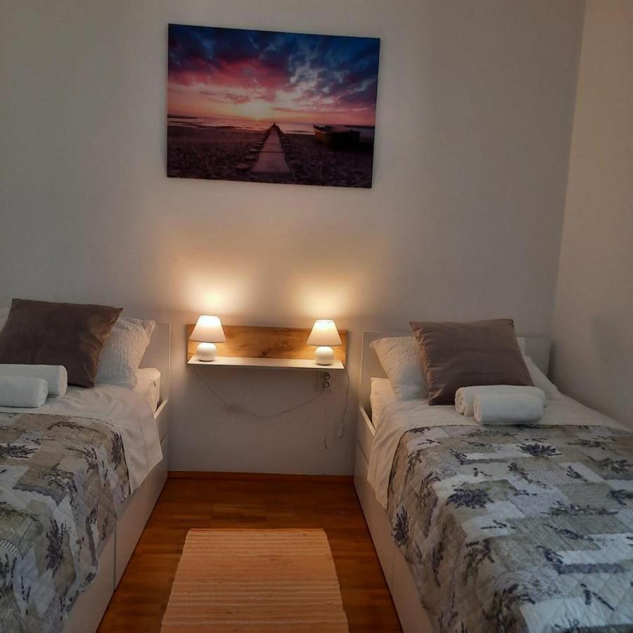 Tara'S Apartman Supetar Exterior photo